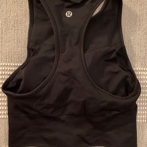 Lululemon ebb to train bra size 4